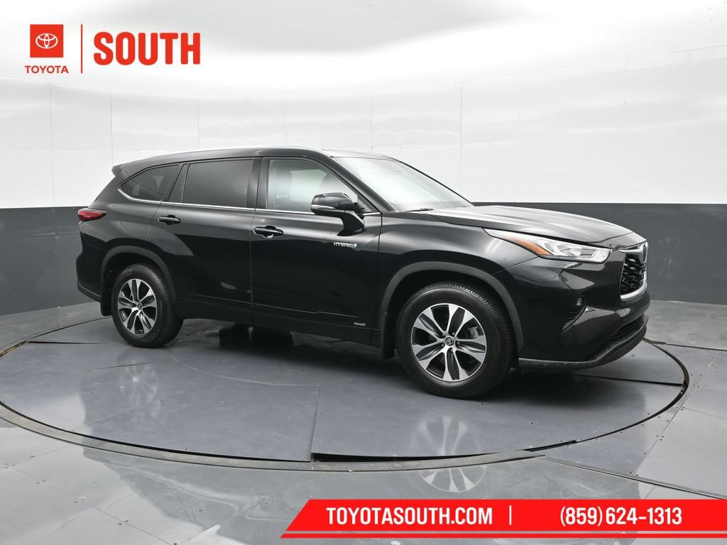 Used 2020 Toyota Highlander XLE