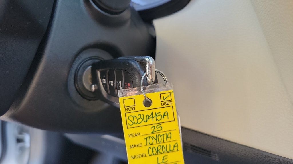 Used 2025 Toyota Corolla LE FWD image 25