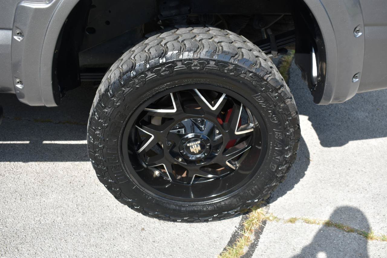 Used 2019 Nissan Titan S AWD/4WD image 29