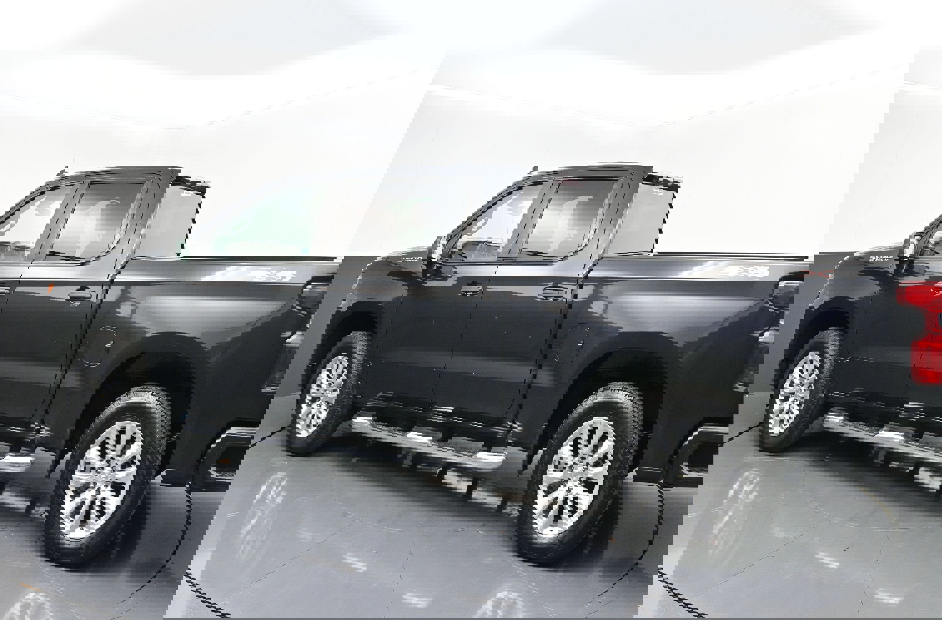 Certified 2023 Chevrolet Silverado 1500 Custom w/ LPO, Dark Essentials Package image 6