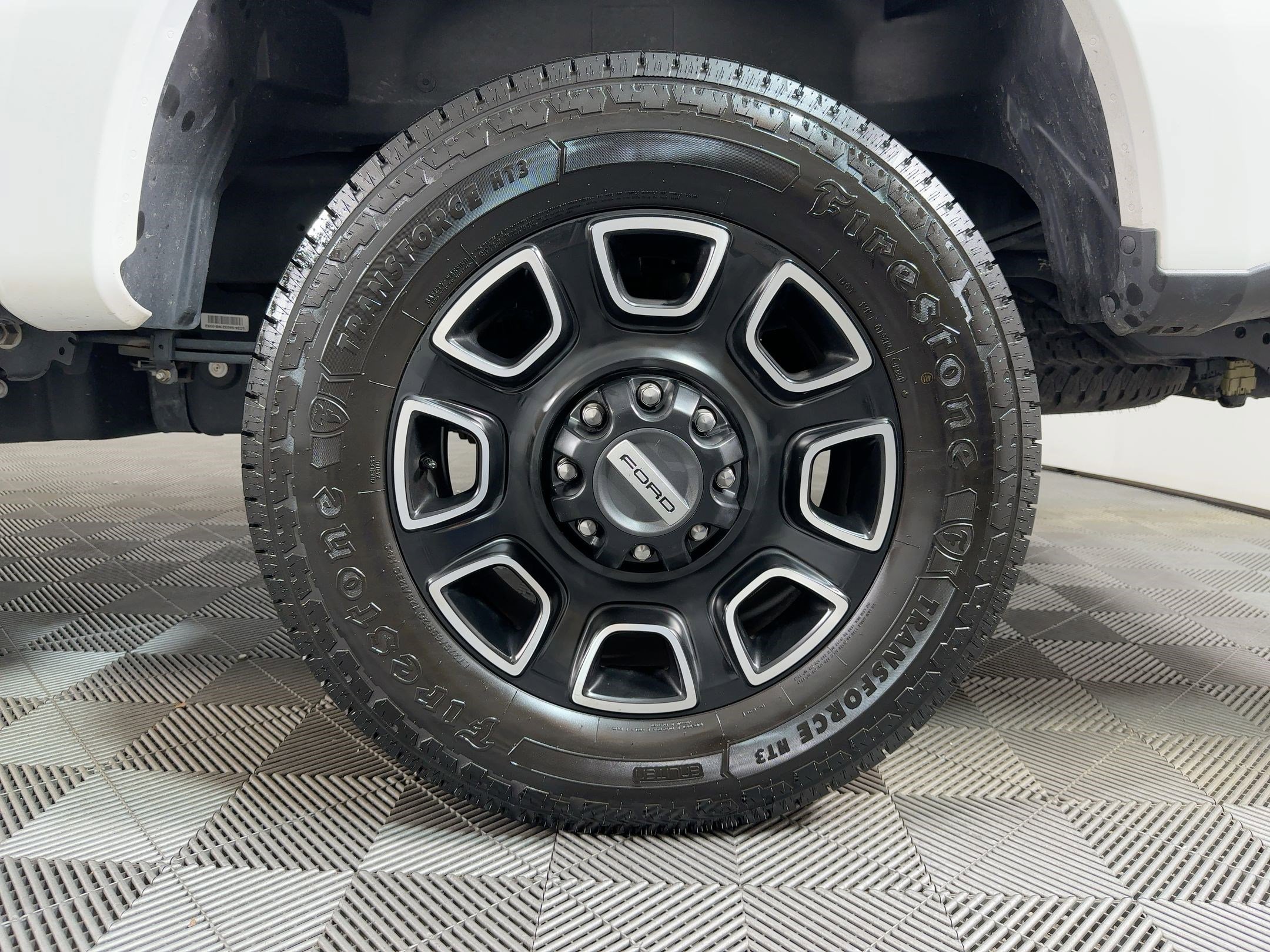 Used 2024 Ford F250 Platinum image 8