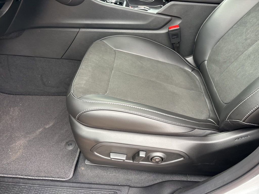 New 2025 Jeep Grand Cherokee L Altitude image 15