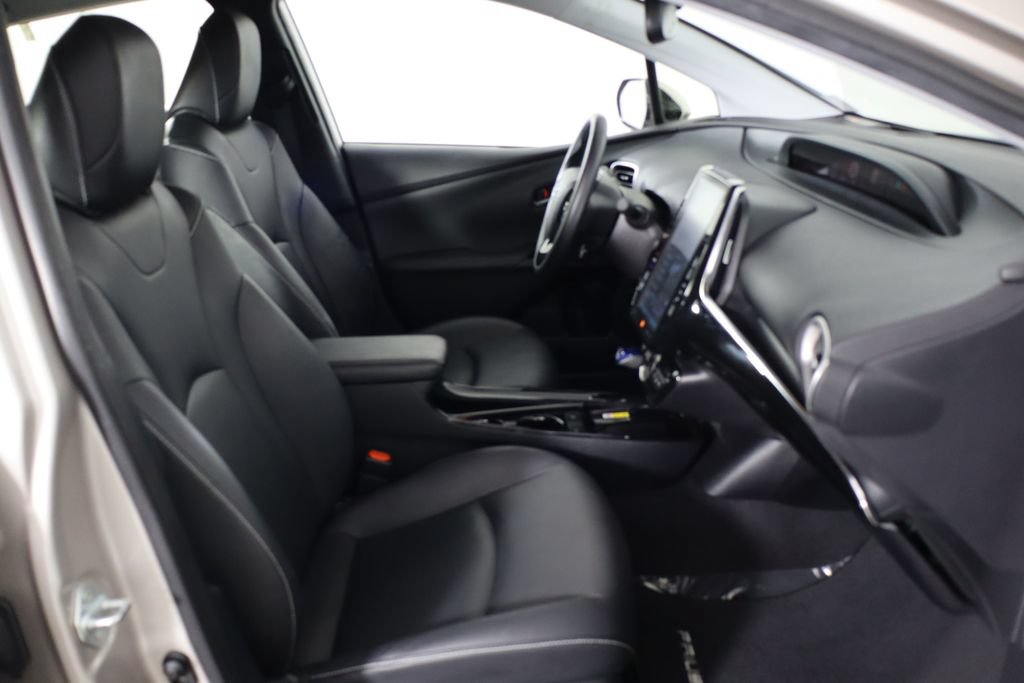 Used 2020 Toyota Prius Prime Limited FWD image 18