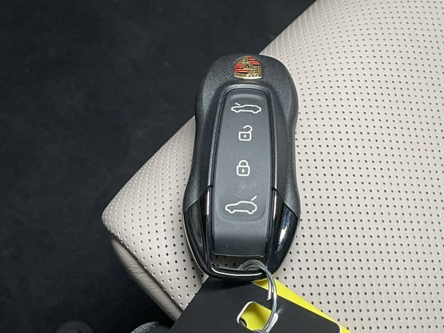 New 2026 Porsche Cayenne Electric AWD/4WD image 45