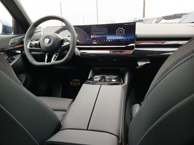 New 2026 BMW 530i w/ M Sport Package RWD image 14
