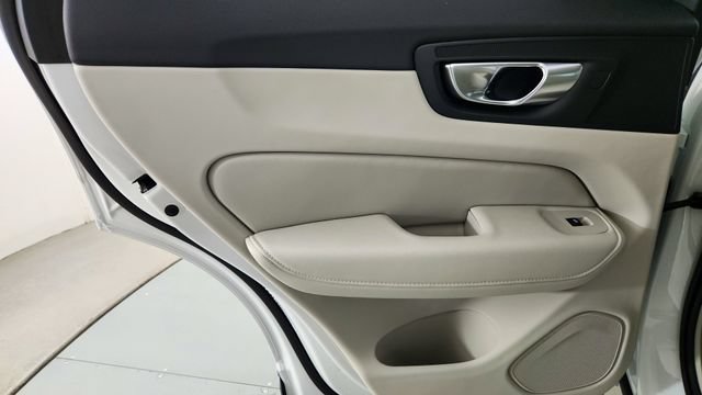 New 2027 Volvo XC60 B5 Ultra AWD/4WD image 28