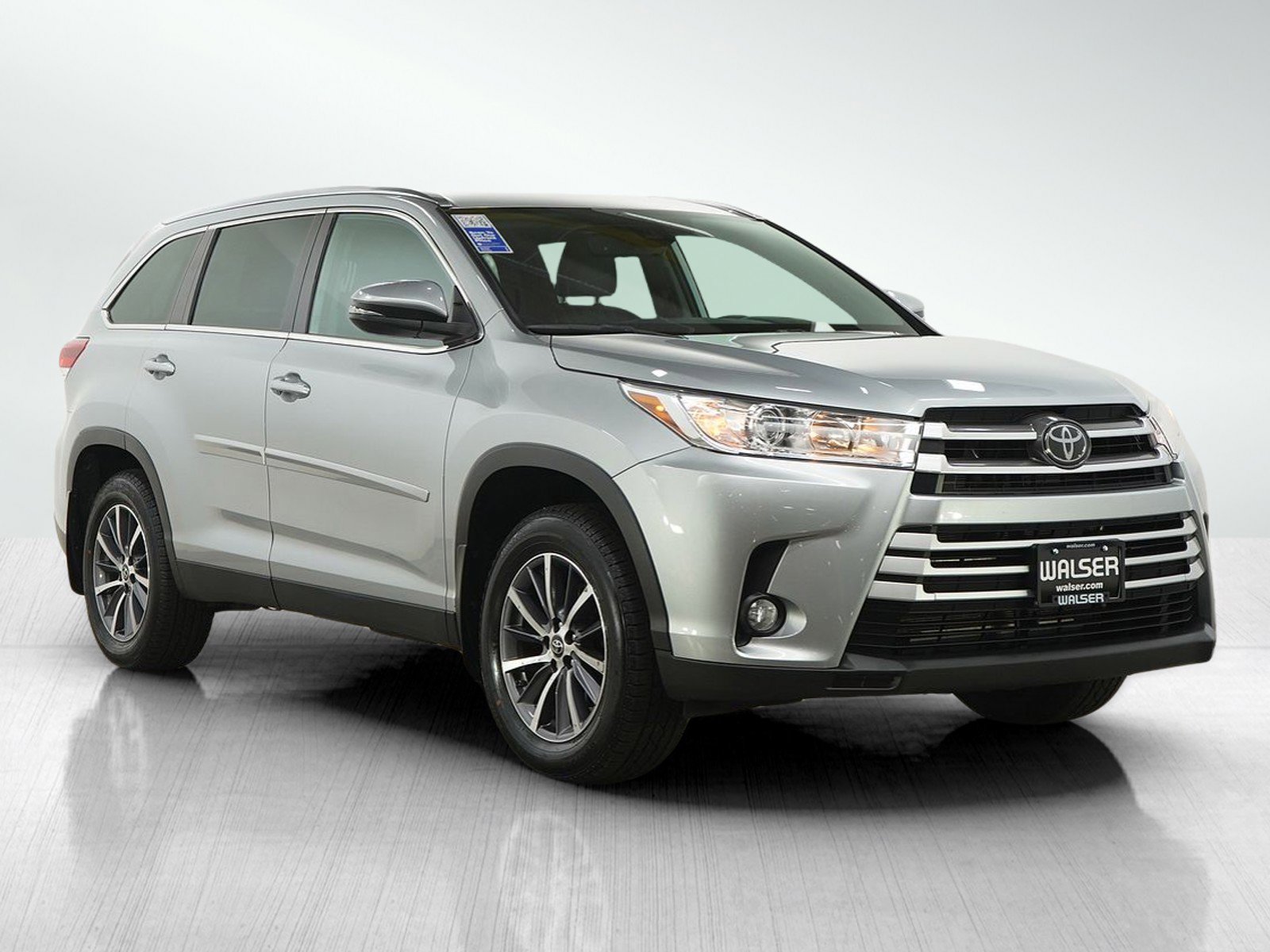 Used 2019 Toyota Highlander XLE AWD/4WD image 7