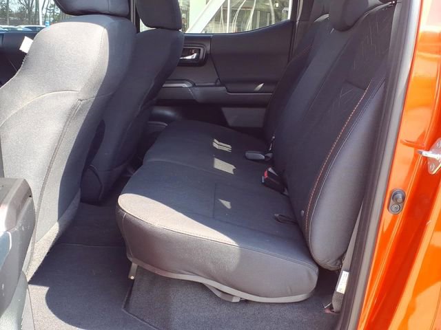 Used 2017 Toyota Tacoma SR5 AWD/4WD image 21