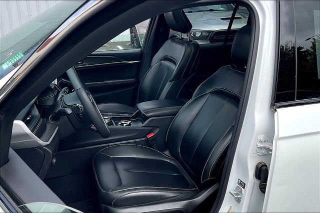 Used 2024 Jeep Grand Cherokee Limited 4xe image 25