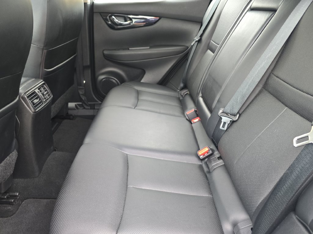 Used 2021 Nissan Rogue Sport SL w/ Premium Package AWD/4WD image 34