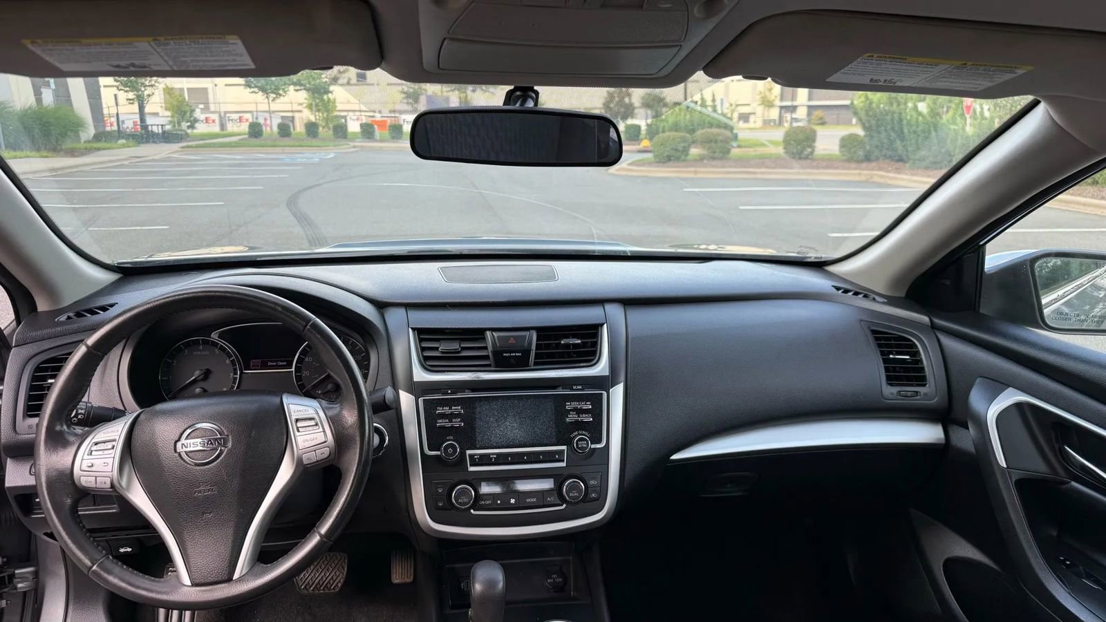 Used 2017 Nissan Altima 2.5 SV image 11