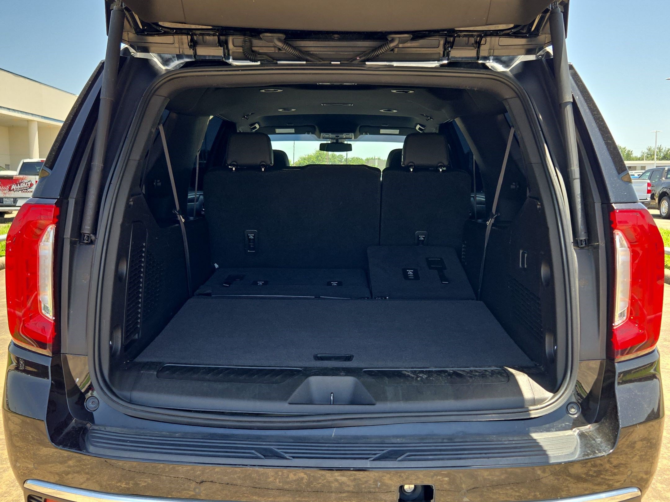 Used 2021 GMC Yukon XL SLT RWD image 28