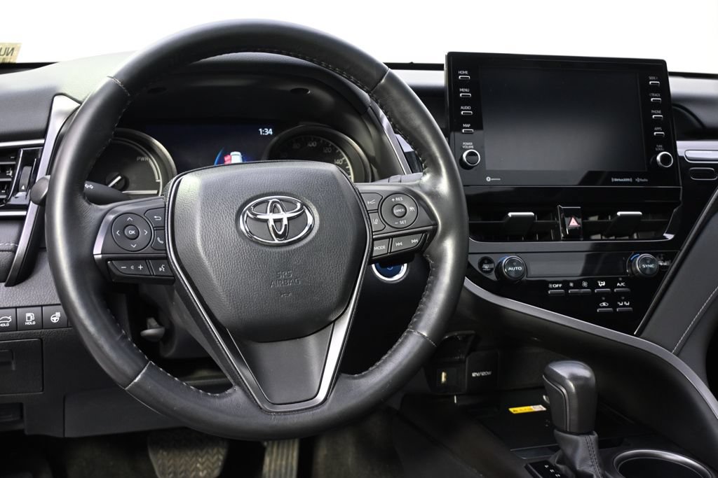 Used 2022 Toyota Camry XSE w/ Cold Weather Package FWD image 11