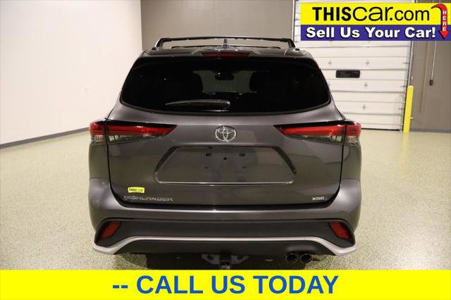 Used 2021 Toyota Highlander XSE image 6