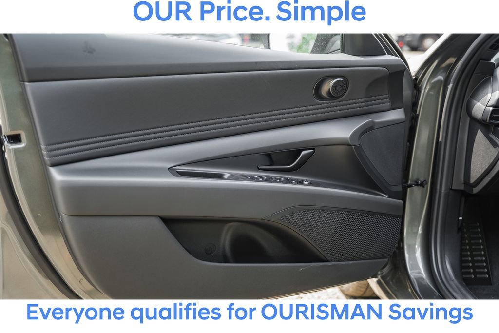 New 2025 Hyundai Elantra SEL image 25