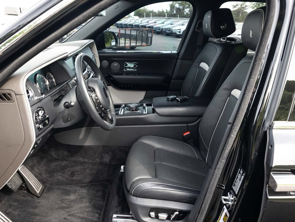 Certified 2021 Rolls-Royce Cullinan AWD/4WD image 26