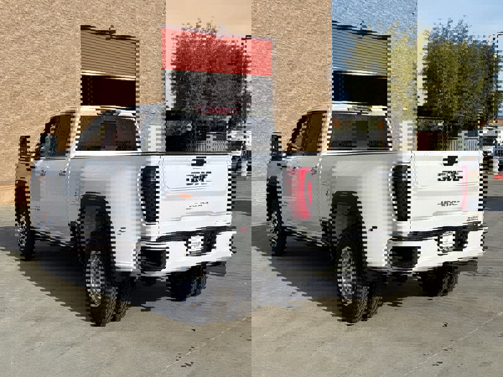 New 2026 GMC Sierra 3500 Denali Ultimate w/ LPO, Black Badging Package image 13