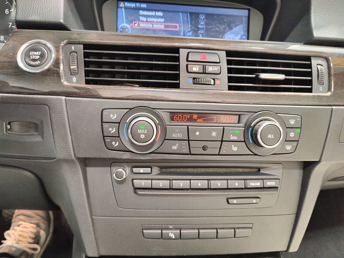 Used 2011 BMW 328i Convertible RWD image 32