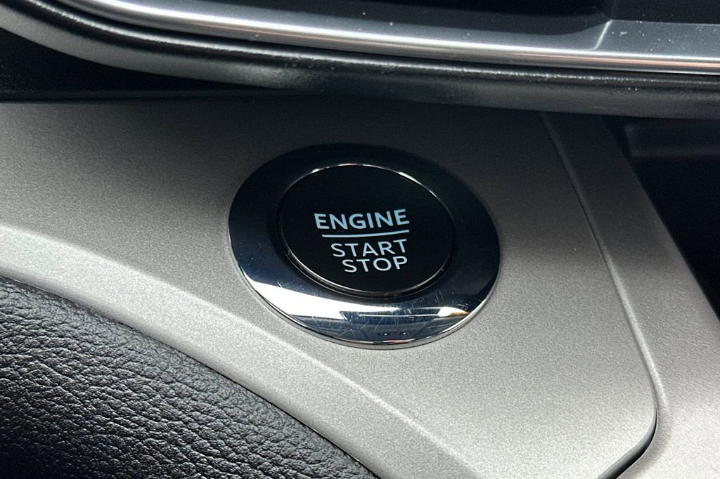 Certified 2023 Ford Explorer XLT w/ Equipment Group 202A image 21