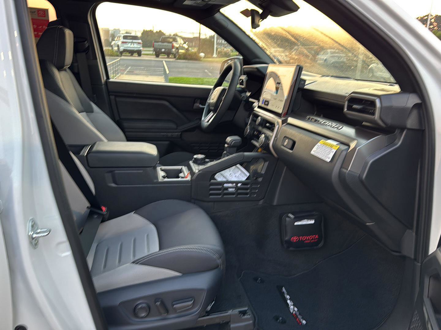 New 2025 Toyota Tacoma TRD Off-Road image 10