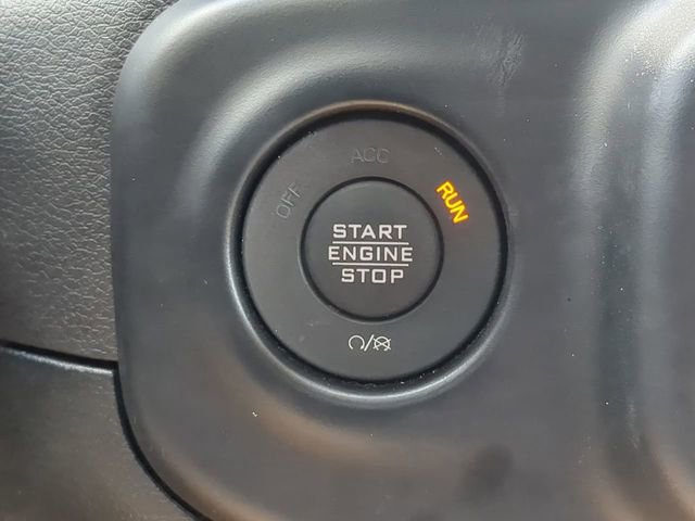 Used 2022 Jeep Wrangler Unlimited Sahara w/ Safety Group AWD/4WD image 33