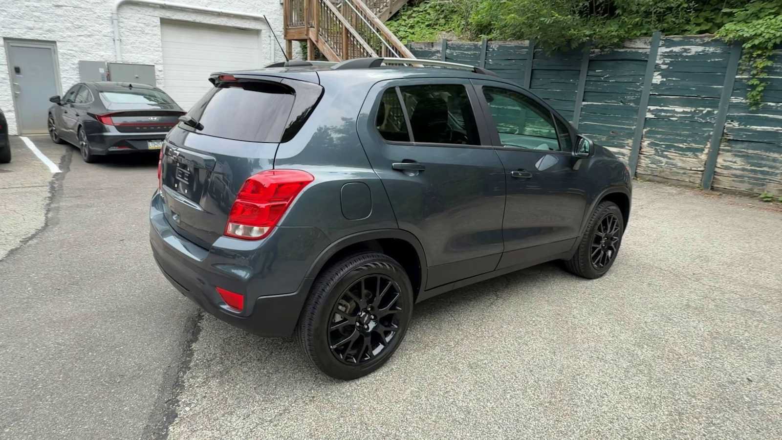 Certified 2022 Chevrolet Trax LT w/ Sport Edition AWD/4WD image 8