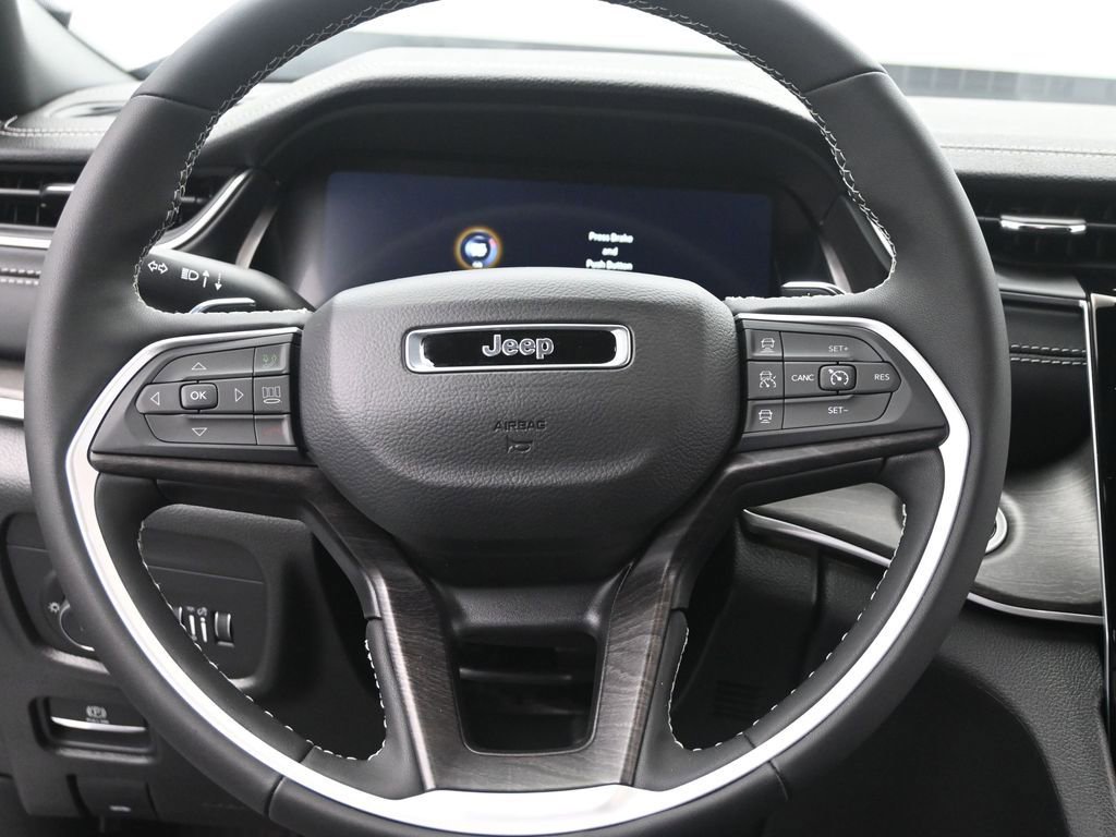 New 2025 Jeep Grand Cherokee L Limited image 30