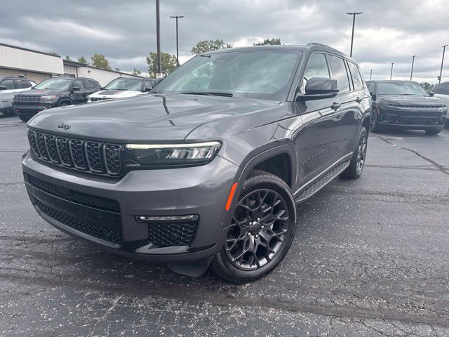 Used 2025 Jeep Grand Cherokee L Summit AWD/4WD image 2