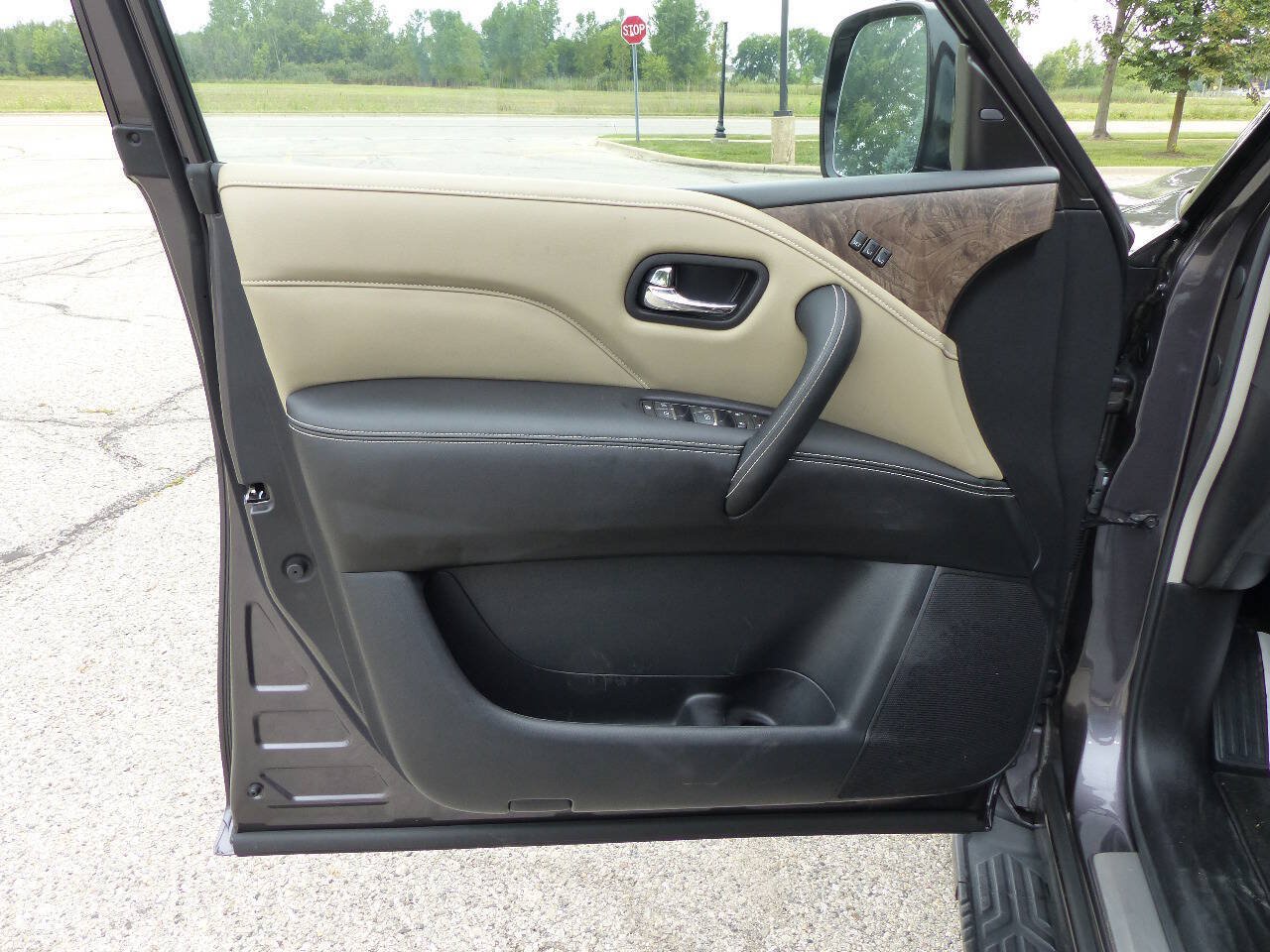 Used 2022 INFINITI QX80 Premium Select w/ Cargo Package AWD/4WD image 27