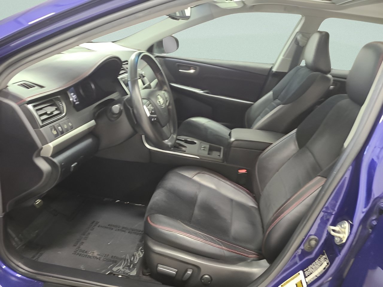 Used 2015 Toyota Camry XSE w/ Advanced Technology Package FWD image 19
