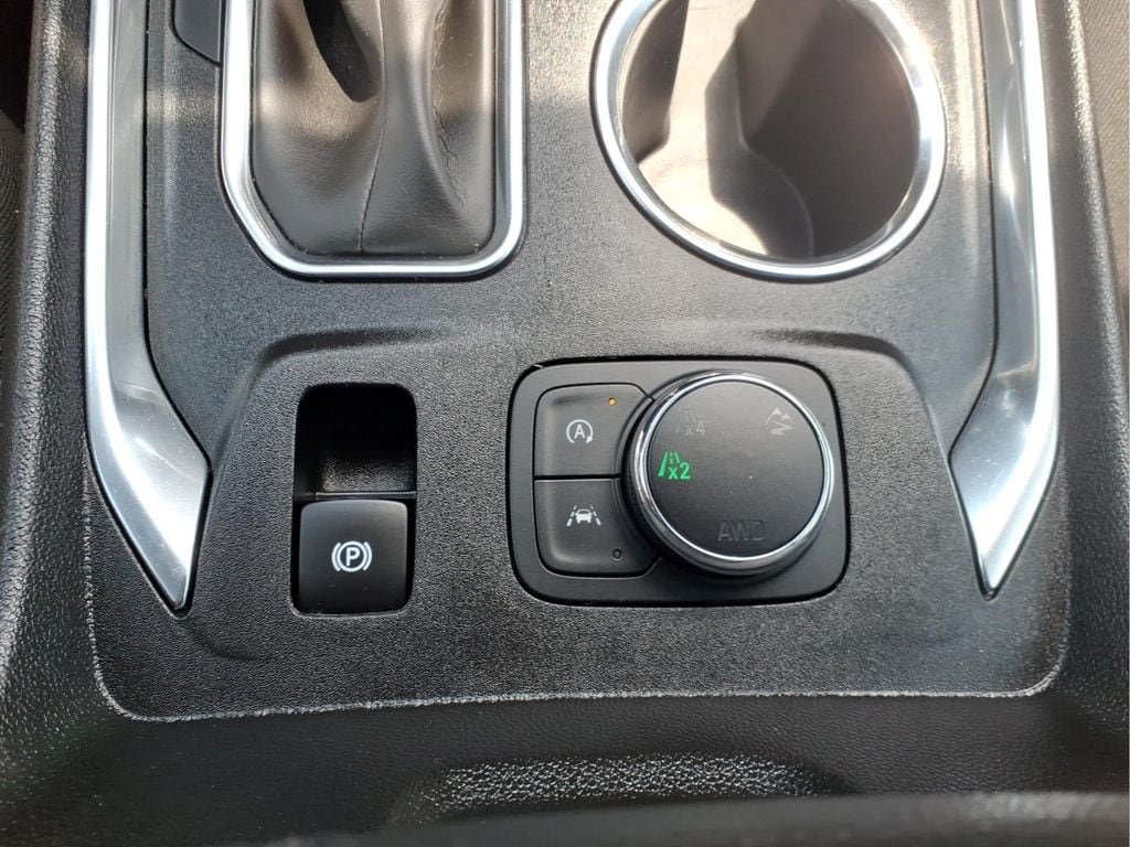 Used 2023 Chevrolet Traverse LT w/ LPO, Floor Liner Package AWD/4WD image 24