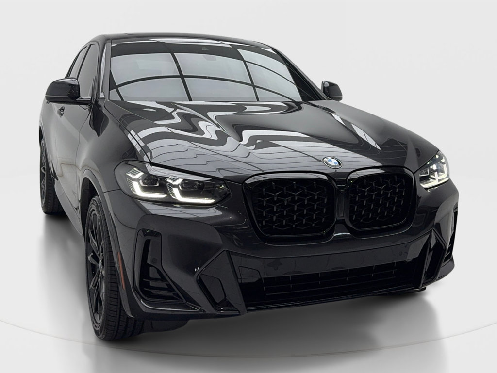 Used 2025 BMW X4 xDrive30i w/ M Sport Package AWD/4WD image 3