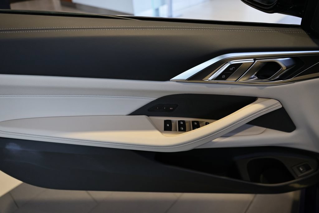 New 2027 BMW M440i Convertible w/ Premium Package RWD image 17