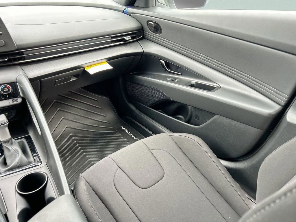 New 2026 Hyundai Elantra Sport FWD image 20