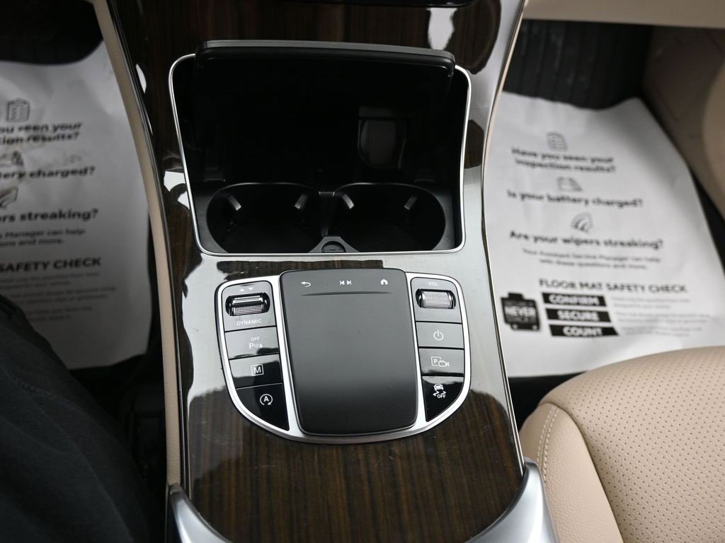 Used 2022 Mercedes-Benz GLC 300 4MATIC image 18