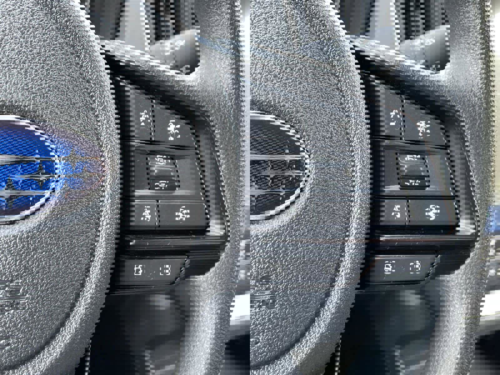 Used 2025 Subaru Crosstrek 2.0i Premium image 29