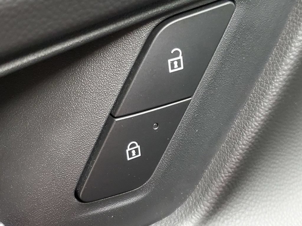 Used 2026 Chevrolet Equinox LT FWD image 26