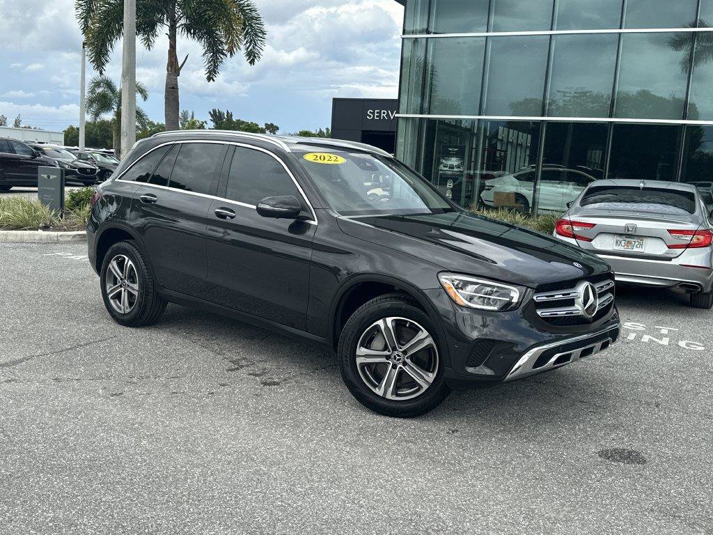 Used 2022 Mercedes-Benz GLC 300 image 2