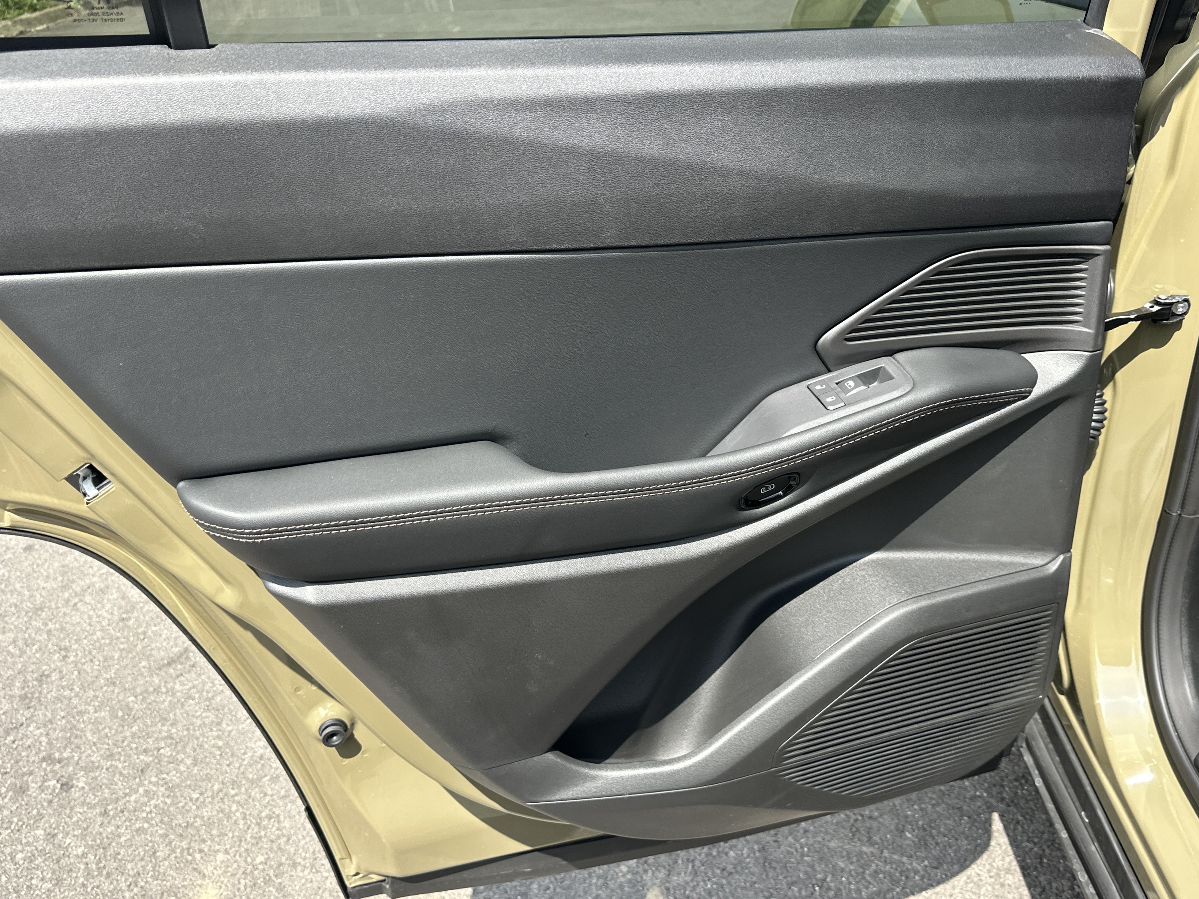 New 2026 Jeep Cherokee Limited AWD/4WD image 32