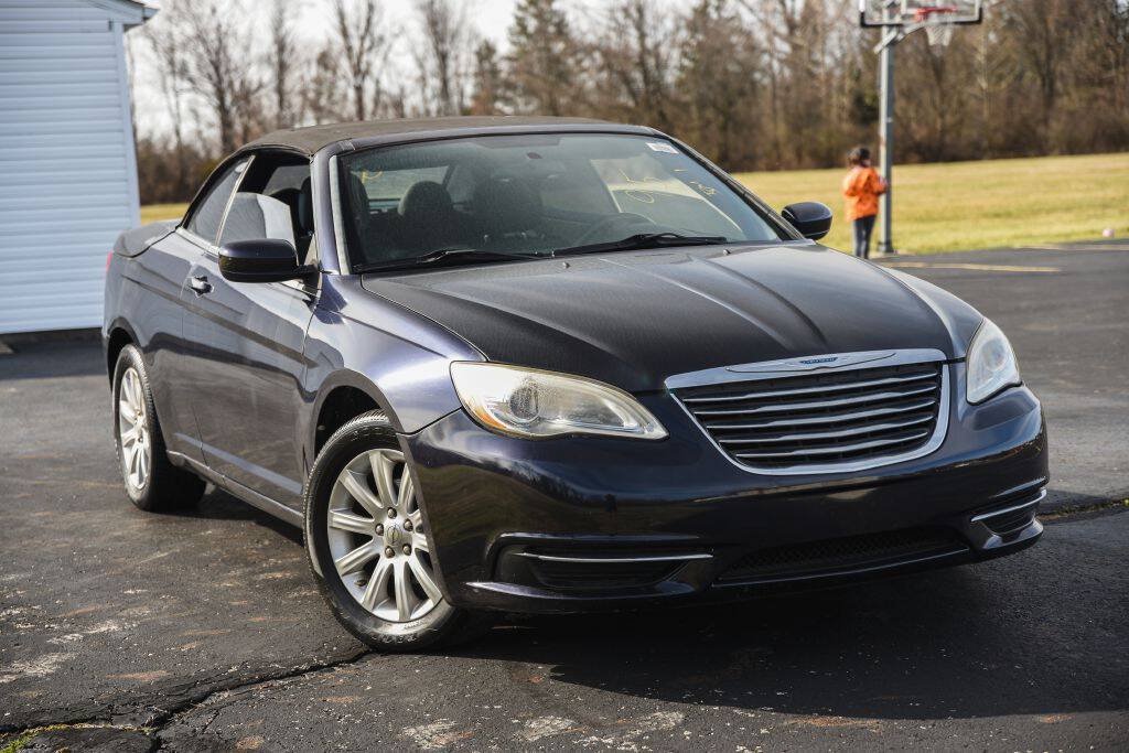 Used 2012 Chrysler 200 Touring FWD image 21