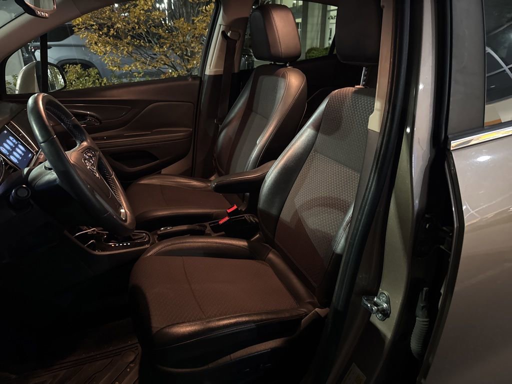 Used 2018 Buick Encore Preferred image 9