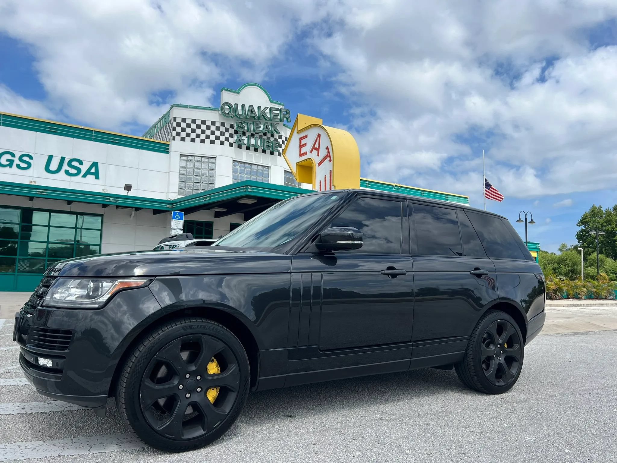Used 2013 Land Rover Range Rover HSE AWD/4WD image 3