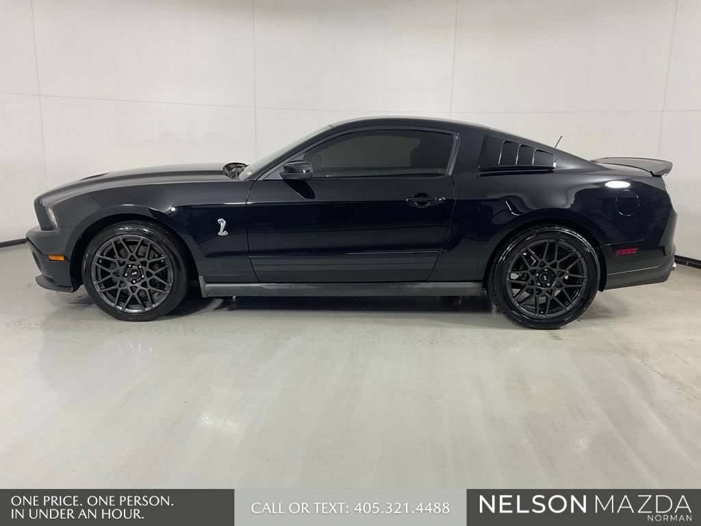 Used 2010 Ford Mustang Shelby GT500 RWD image 8
