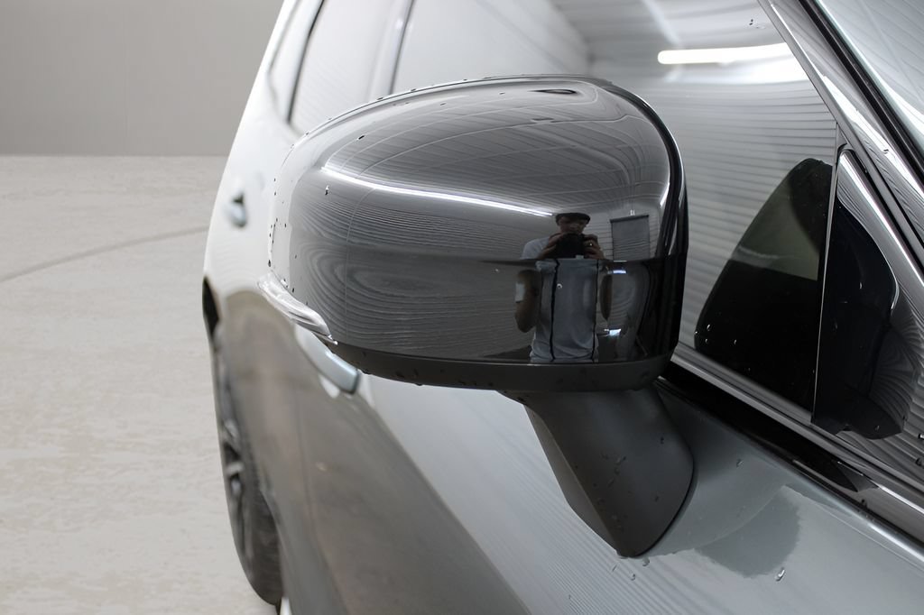 Certified 2026 Volvo XC60 T8 Ultra w/ Protection Package Premier AWD/4WD image 13