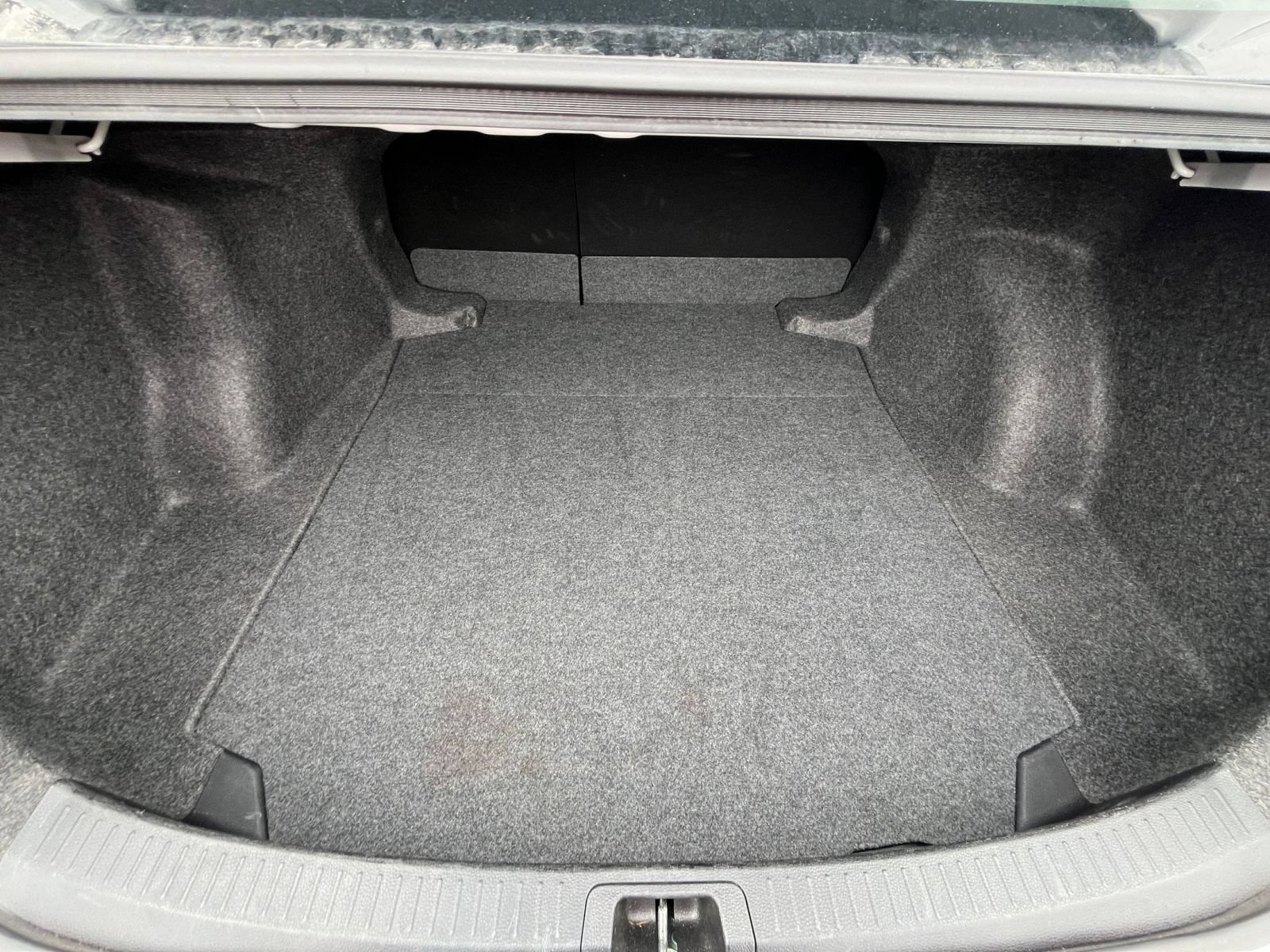 Used 2025 Toyota Corolla LE FWD image 30