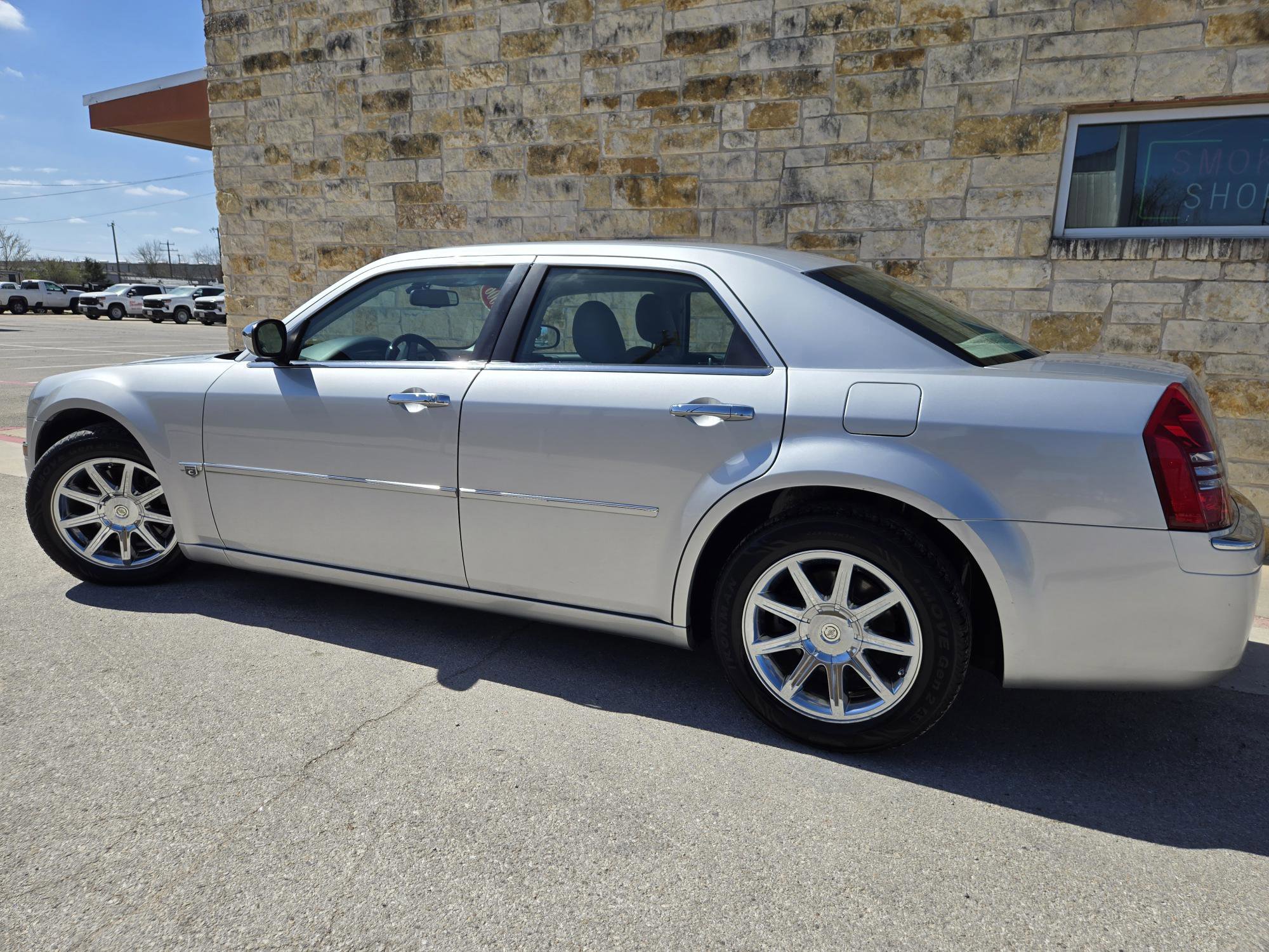 Used 2006 Chrysler 300 C image 3
