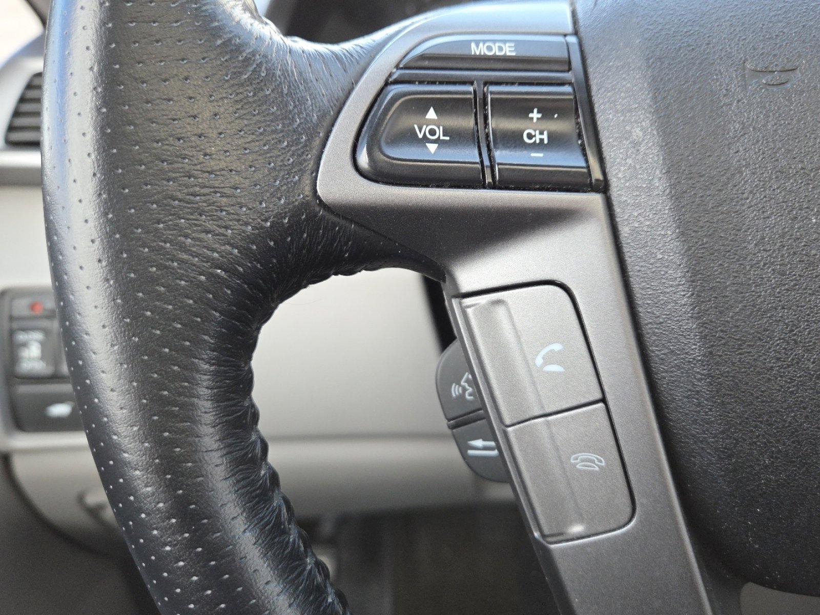 Used 2012 Honda Odyssey EX-L image 31