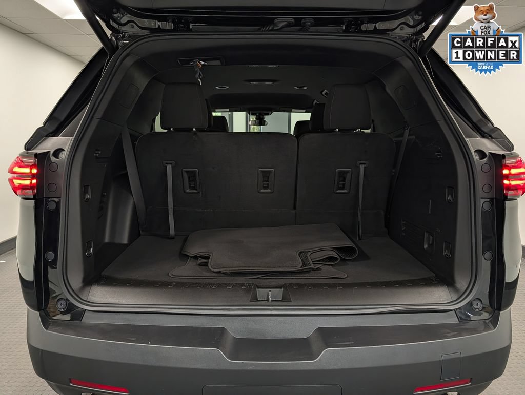 Used 2023 Chevrolet Traverse LT FWD image 30