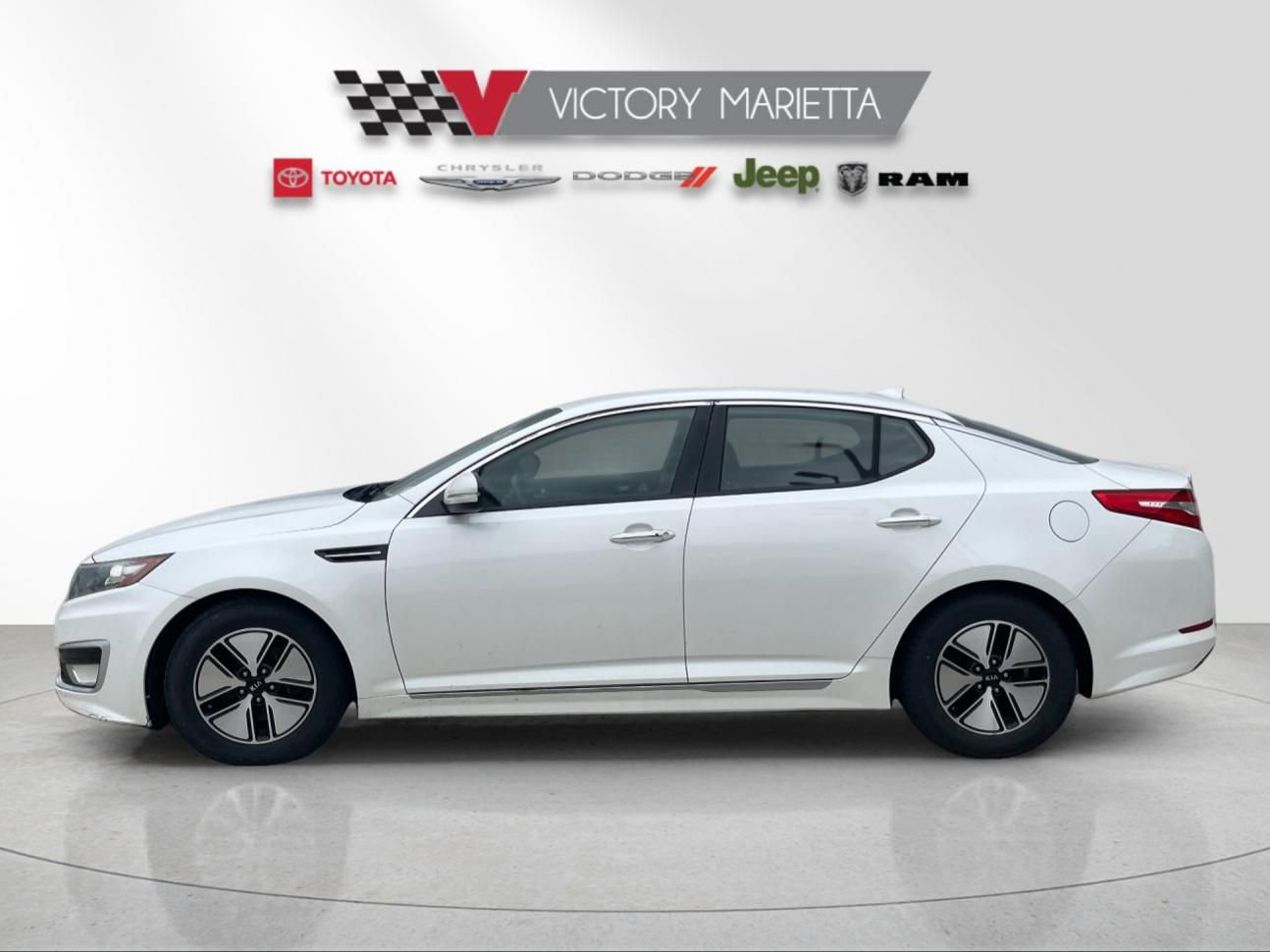 Used 2012 Kia Optima Hybrid w/ Hybrid Convenience Pkg FWD image 2