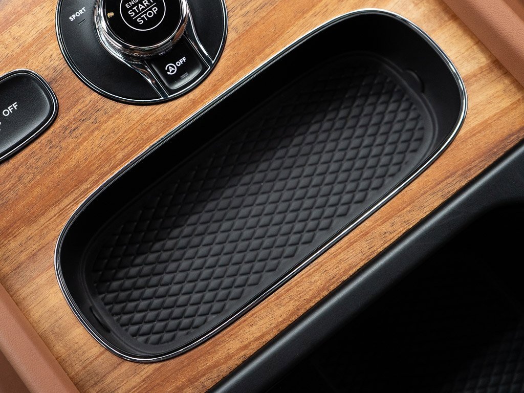 Used 2025 Bentley Bentayga Extended Wheelbase image 35